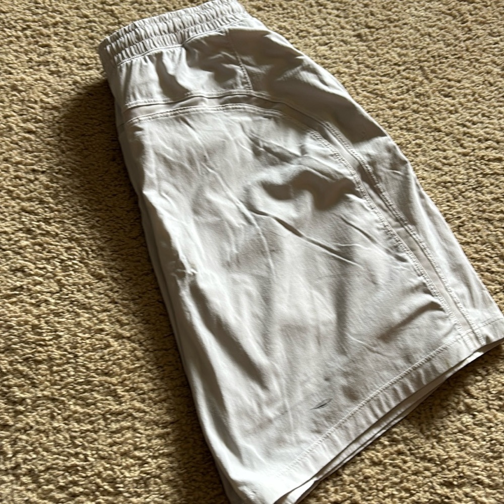 Lululemon men’s white shorts
